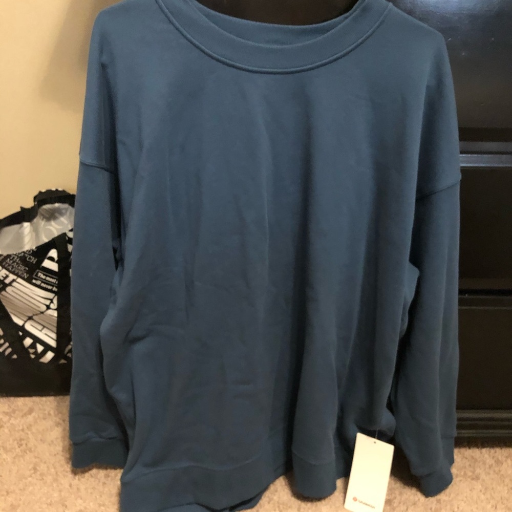 Lululemon sweatshirt